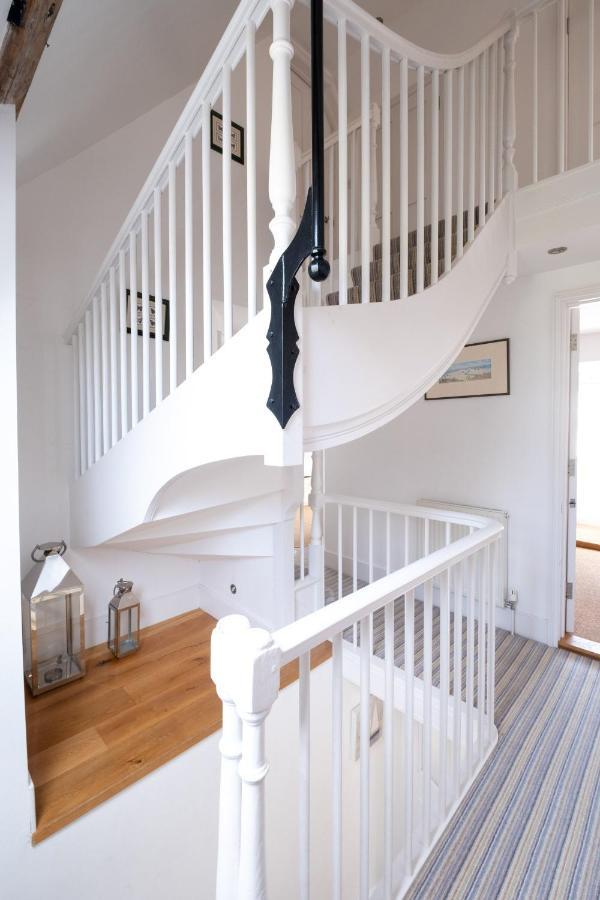 オールドバラ Mansard Houseヴィラ エクステリア 写真